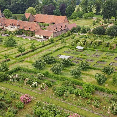 Kasteelhoeve De Kerckhem 3* فاير