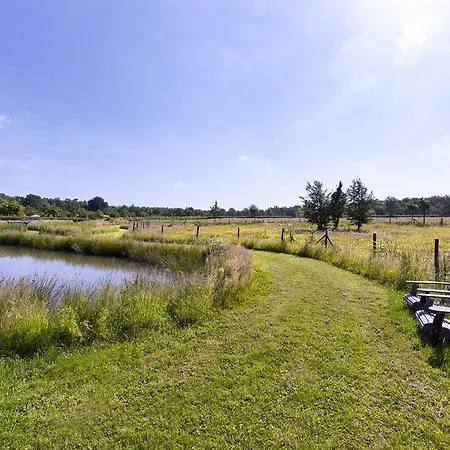 Kasteelhoeve De Kerckhem فندق مبيت وإفطار فاير